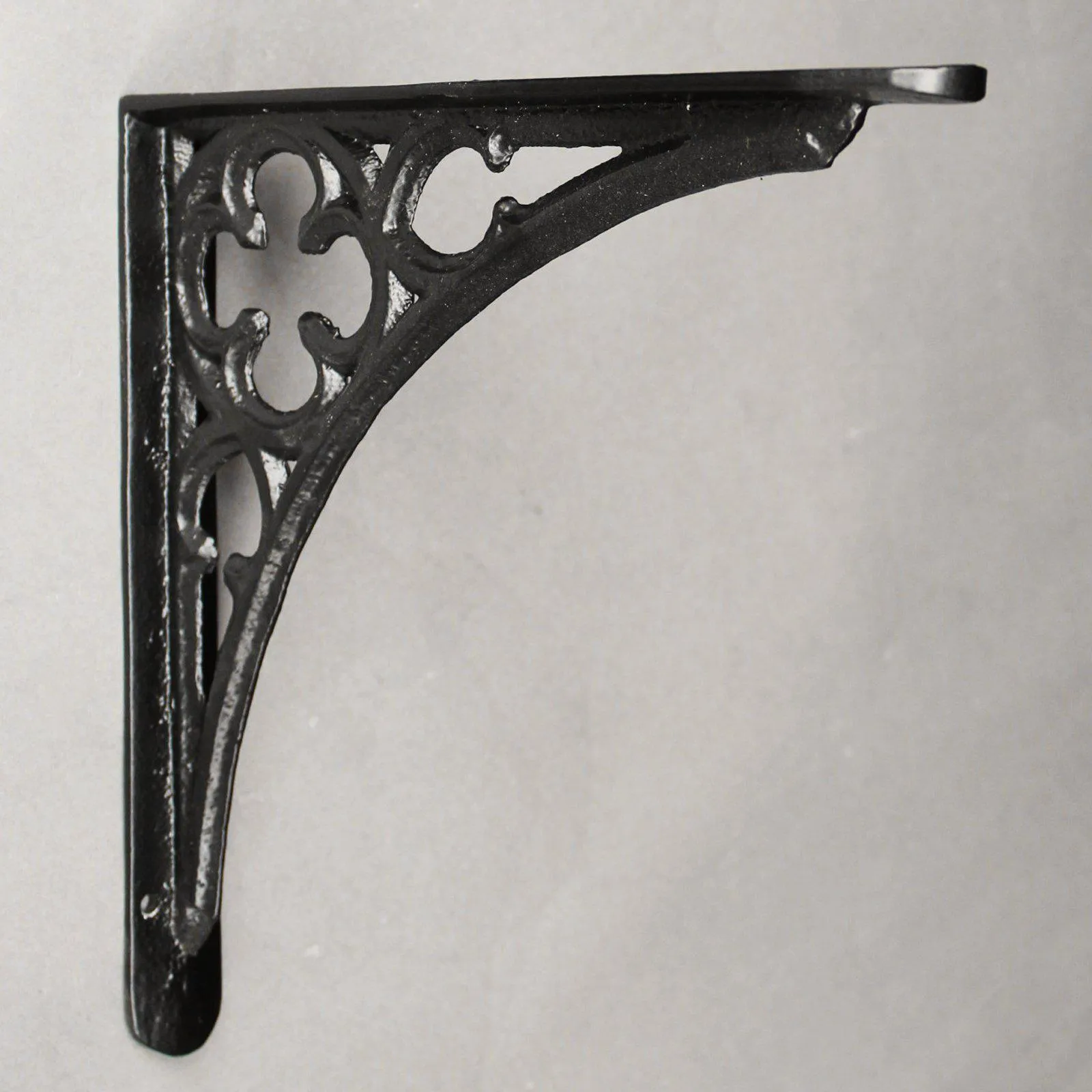 9.5 x 9.5 Inch Gothic Cast Iron Shelf Bracket