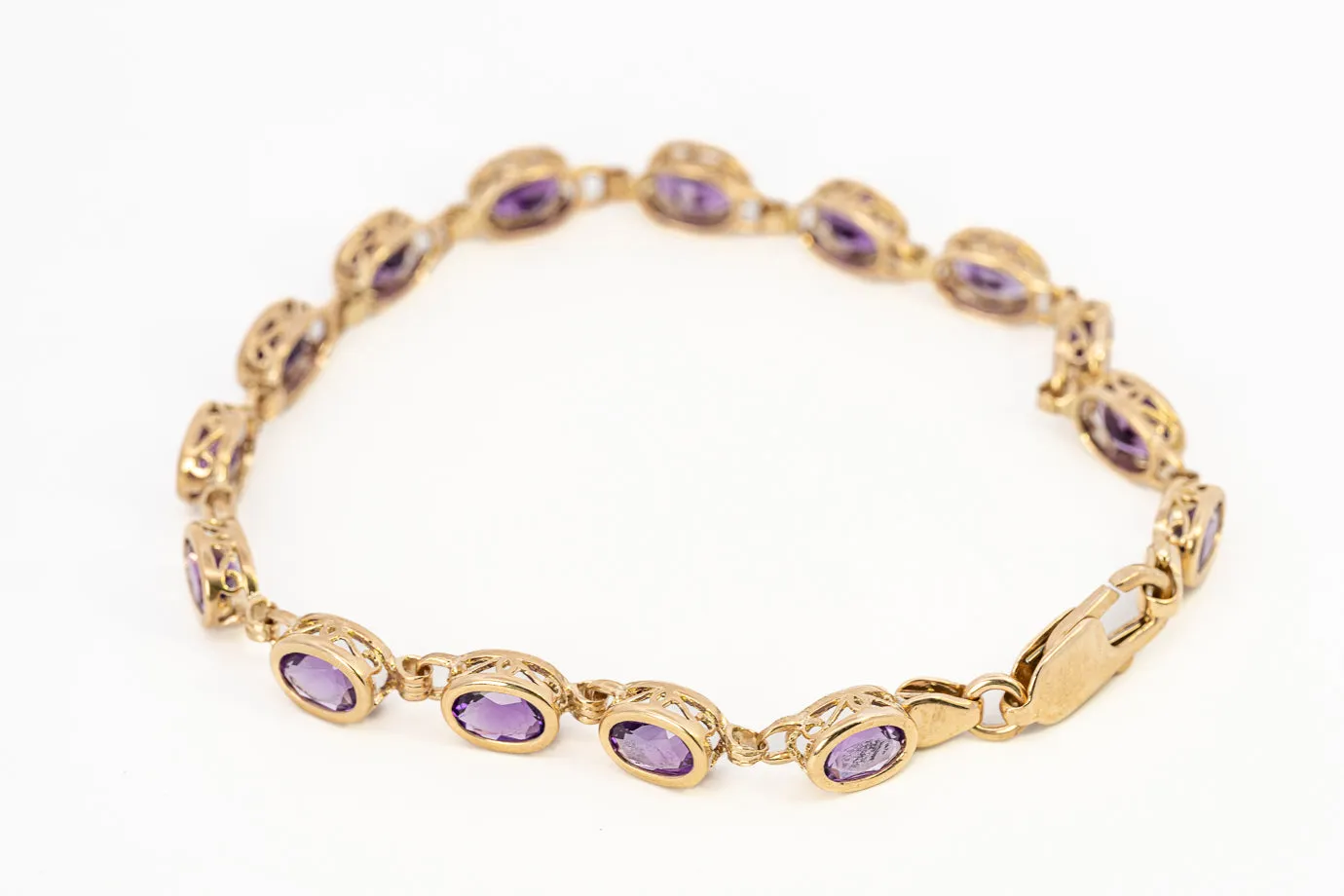 9ct Yellow Gold Amethyst Bracelet