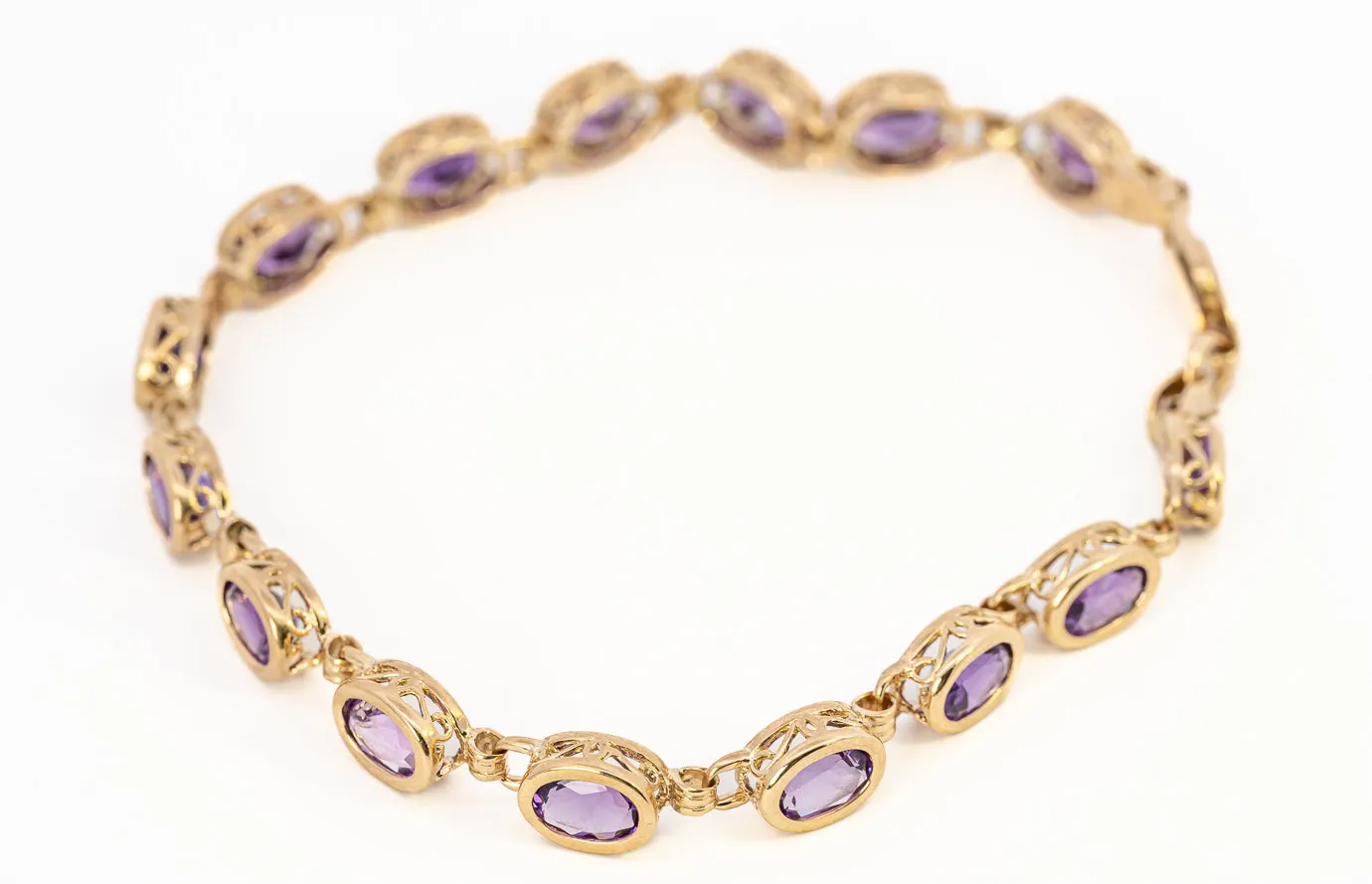 9ct Yellow Gold Amethyst Bracelet