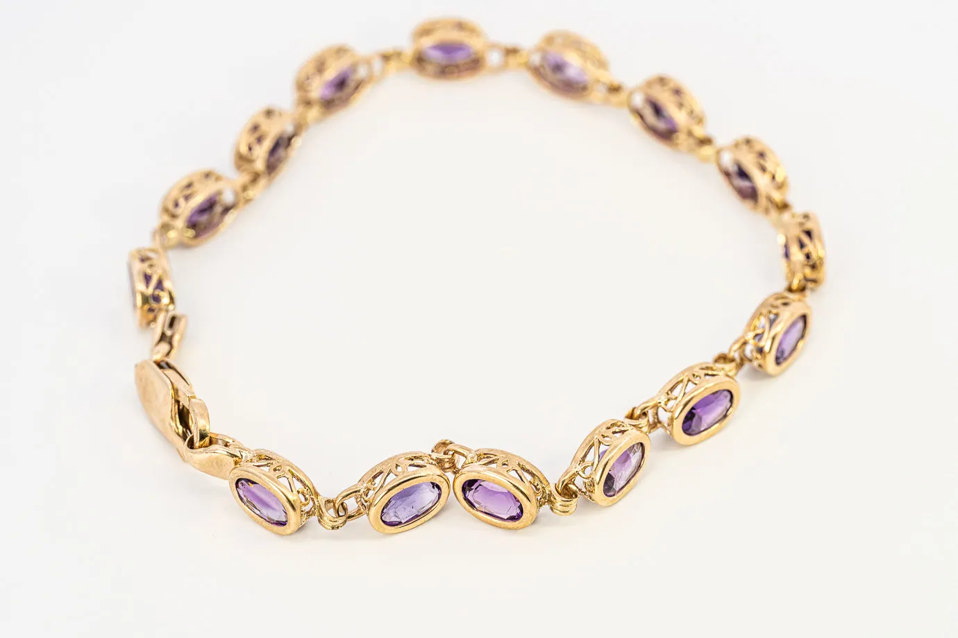 9ct Yellow Gold Amethyst Bracelet