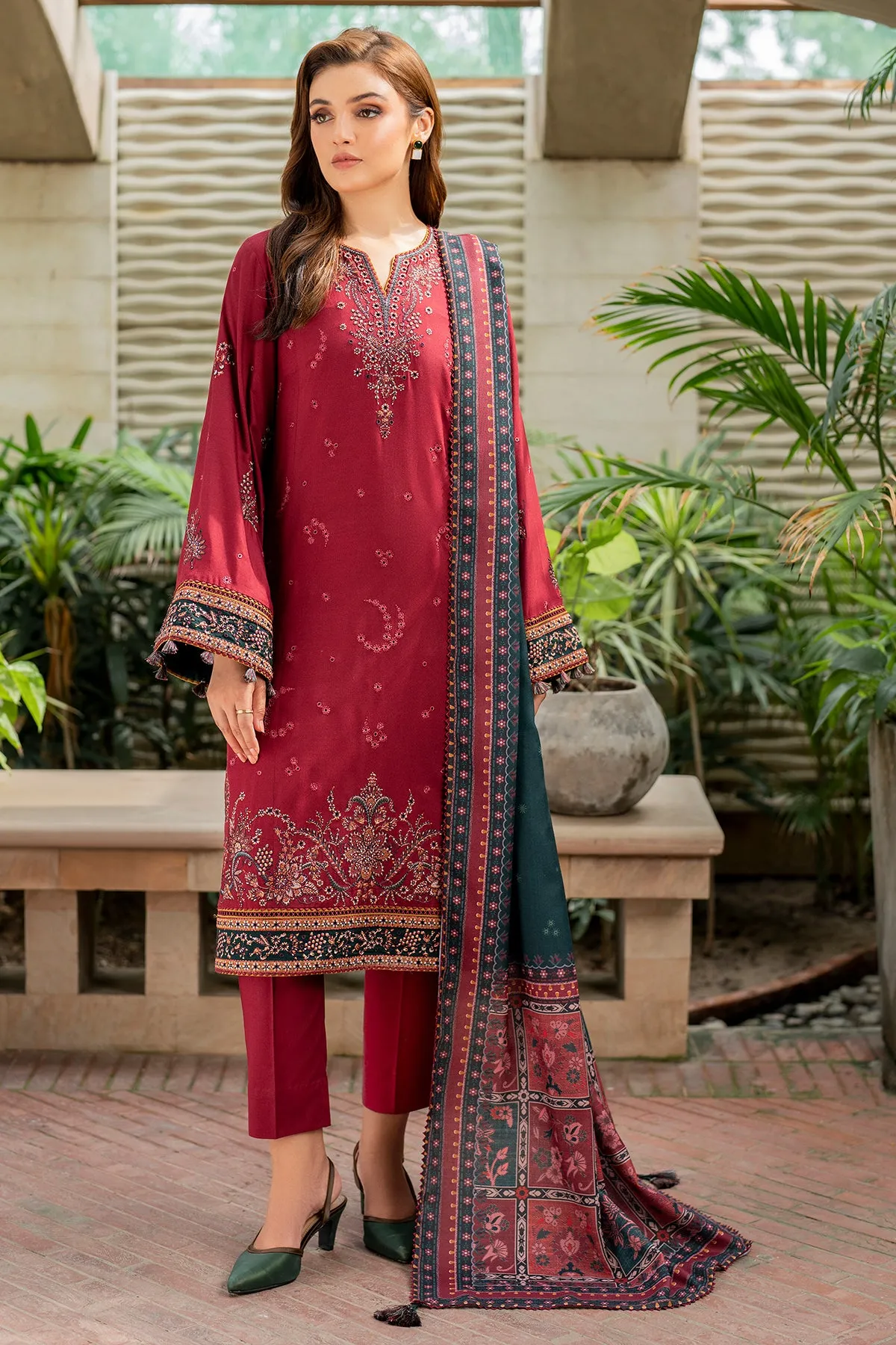 EMBROIDERED VISCOSE UW-0048