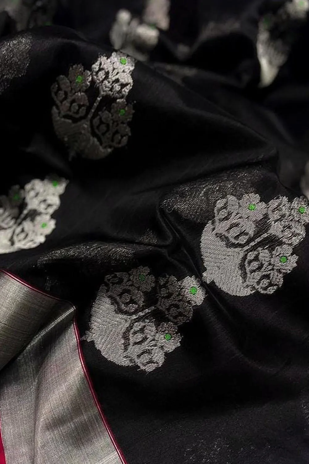 Exquisite Black Chanderi Pure Silk Saree - Handloom Beauty